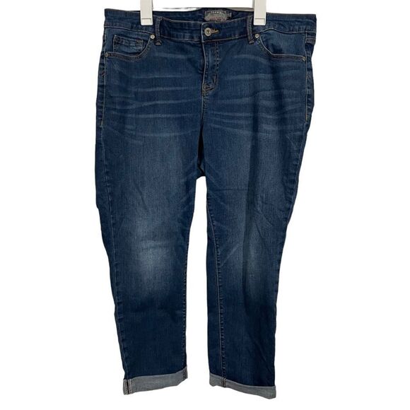 Torrid Medium Wash Boyfriend Straight Leg Jeans - Picture 1 of 5